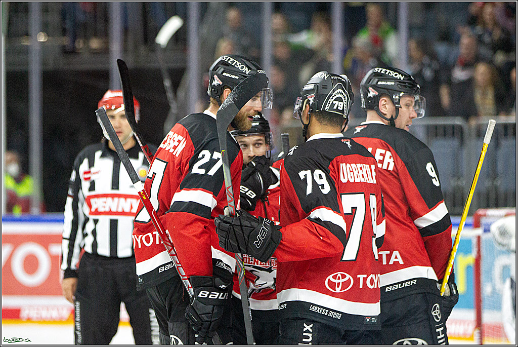 PENNY DEL;  Koelner Haie - Straubing Tigers; Koeln, 15.10.2021